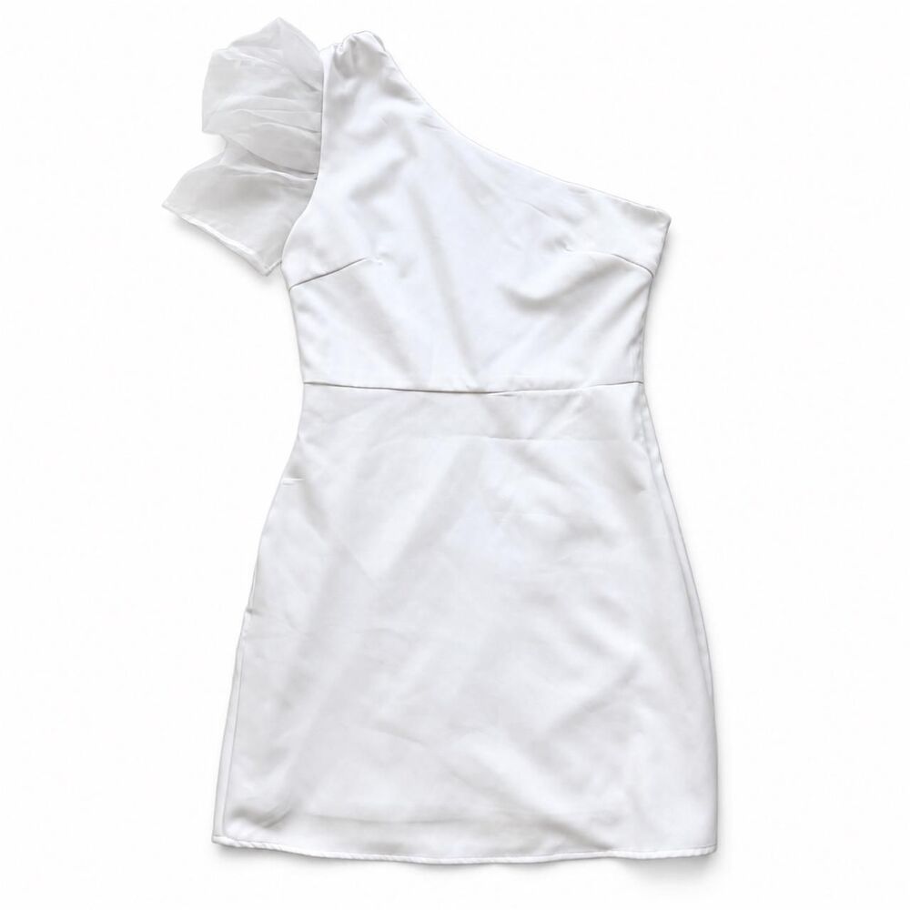 Women's White Dress Size M Bridal Or Special Occasion